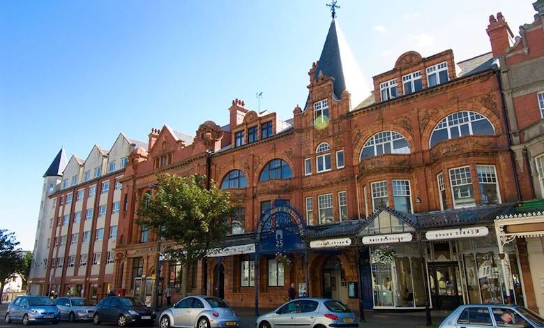 art gallery llandudno
